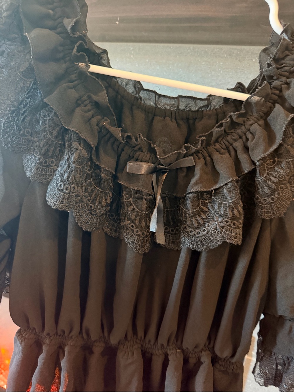 Black Ruffle Lace Peasant Blouse - Women - Picture 3 of 8